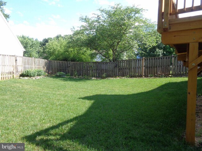 Foto del edificio - 6110 Plainville Ln