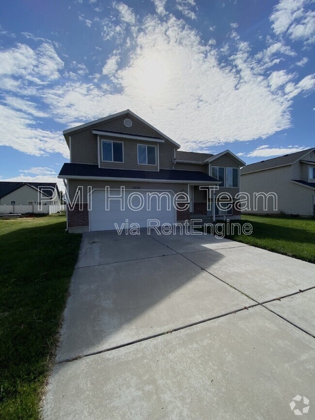 Building Photo - 1639 W 600 N