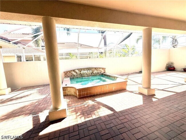 Foto del edificio - 5642 Kensington Loop