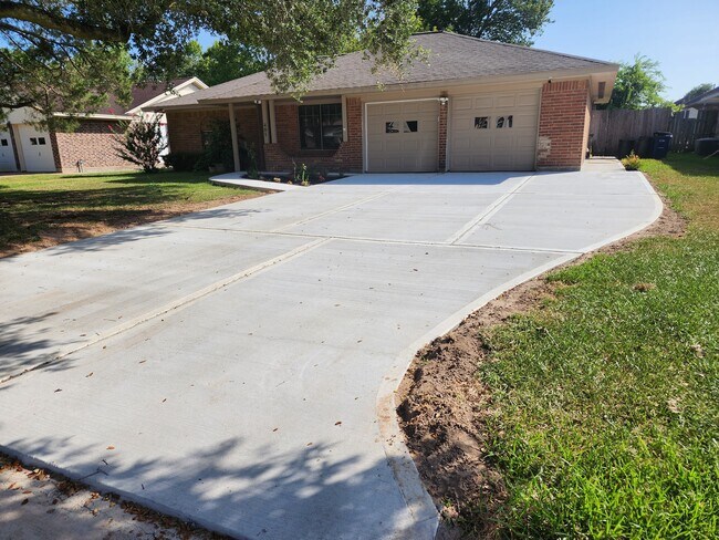 Foto del edificio - 405 Tiegs St