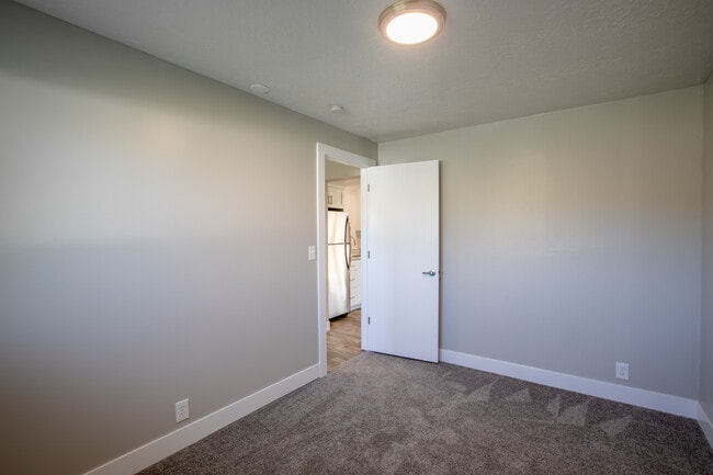 Building Photo - 2196 E Karalee Way