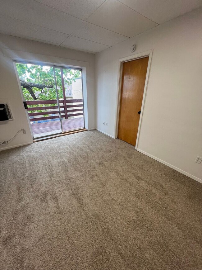 Foto del edificio - 241 SW G St