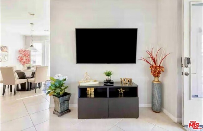 Foto del edificio - 82118 Hopkins Dr