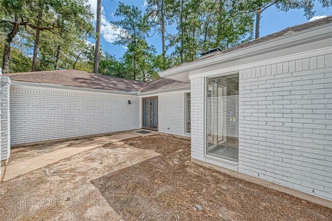 Foto del edificio - 26414 Maplewood Dr