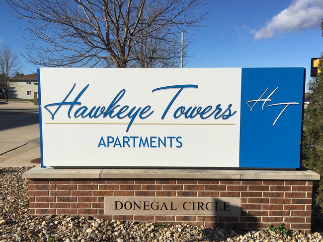 Hawkeye Towers Apartments - Hawkeye Towers