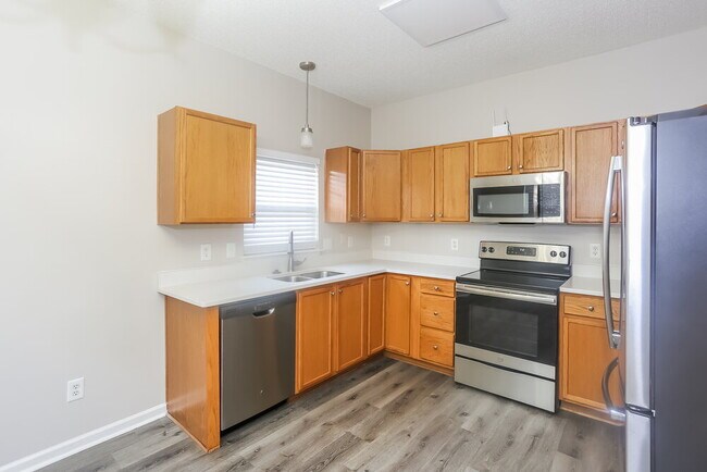 Building Photo - 5821 Briggs Dr