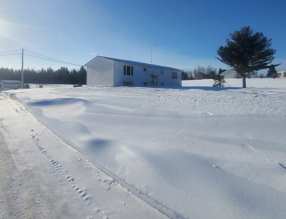 Building Photo - 3395 RTE 115