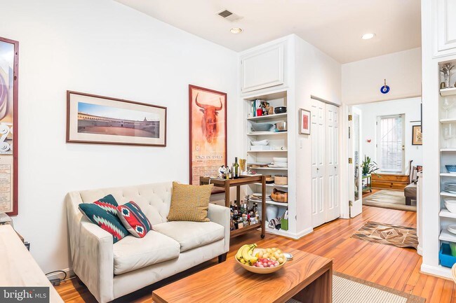 Foto del edificio - 1118 Rhode Island Ave NW