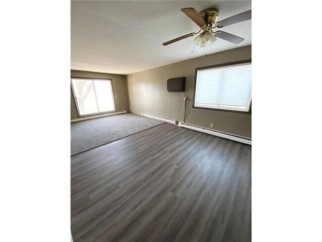 Foto del edificio - 901 Pearl Ave