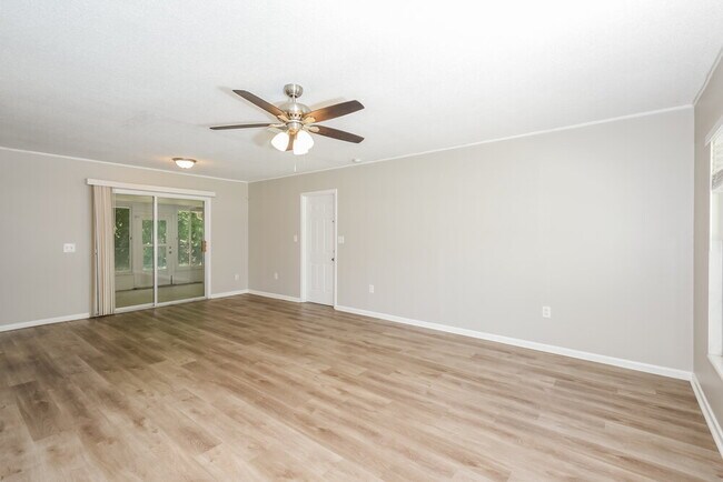 Foto del edificio - 923 N Grove St