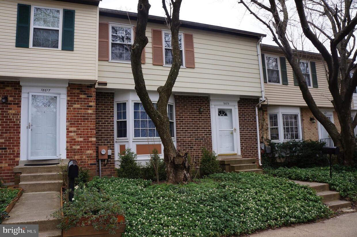 Foto principal - 18613 Chickadee Ln