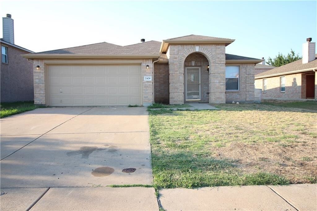 Primary Photo - 2420 Arroyo Springs Dr