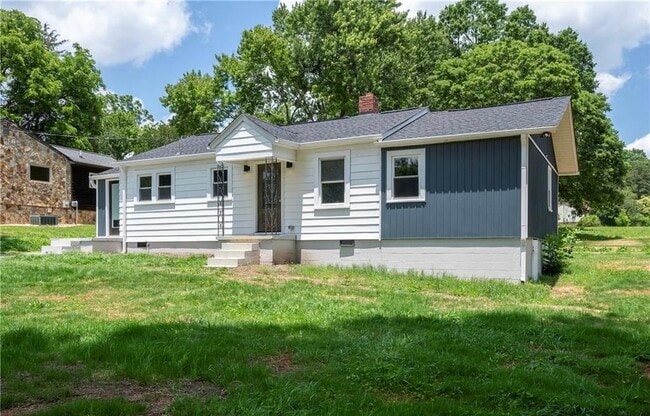 Photo - 3140 S Stratford Rd House