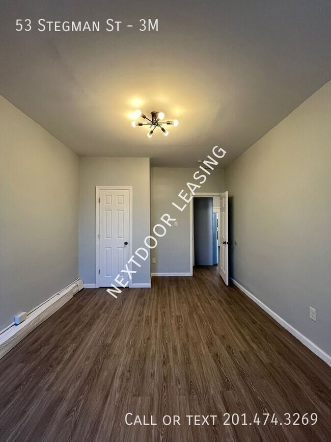 Building Photo - 53 Stegman St