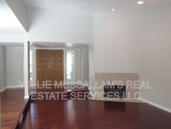 Foto del edificio - 3424 Bermuda Ct