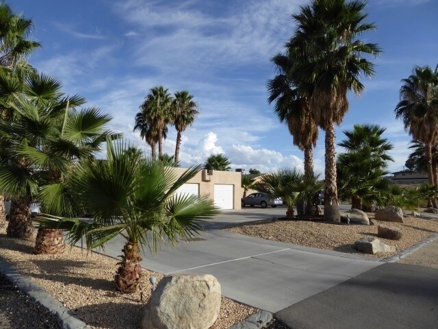 Building Photo - 15877 Tuscola Rd