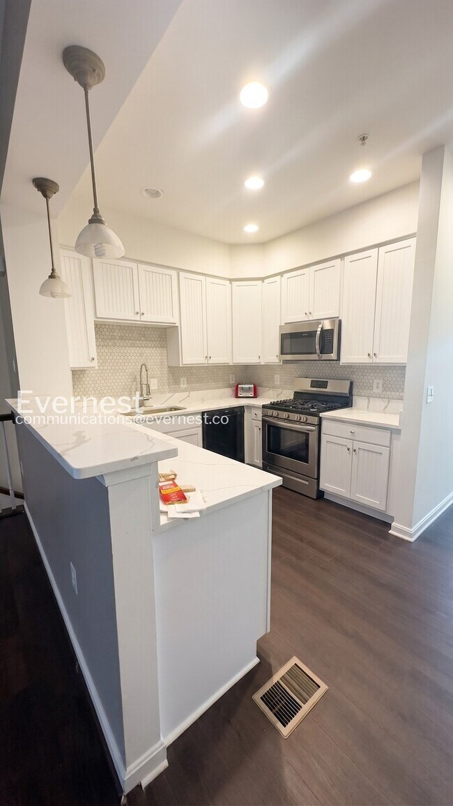 Foto del edificio - 1857 Cedar Cove Way