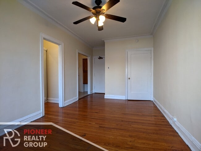 Building Photo - 1160 N Dearborn St