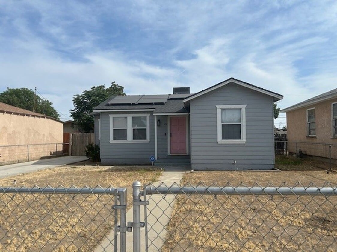 Primary Photo - 515 30th St