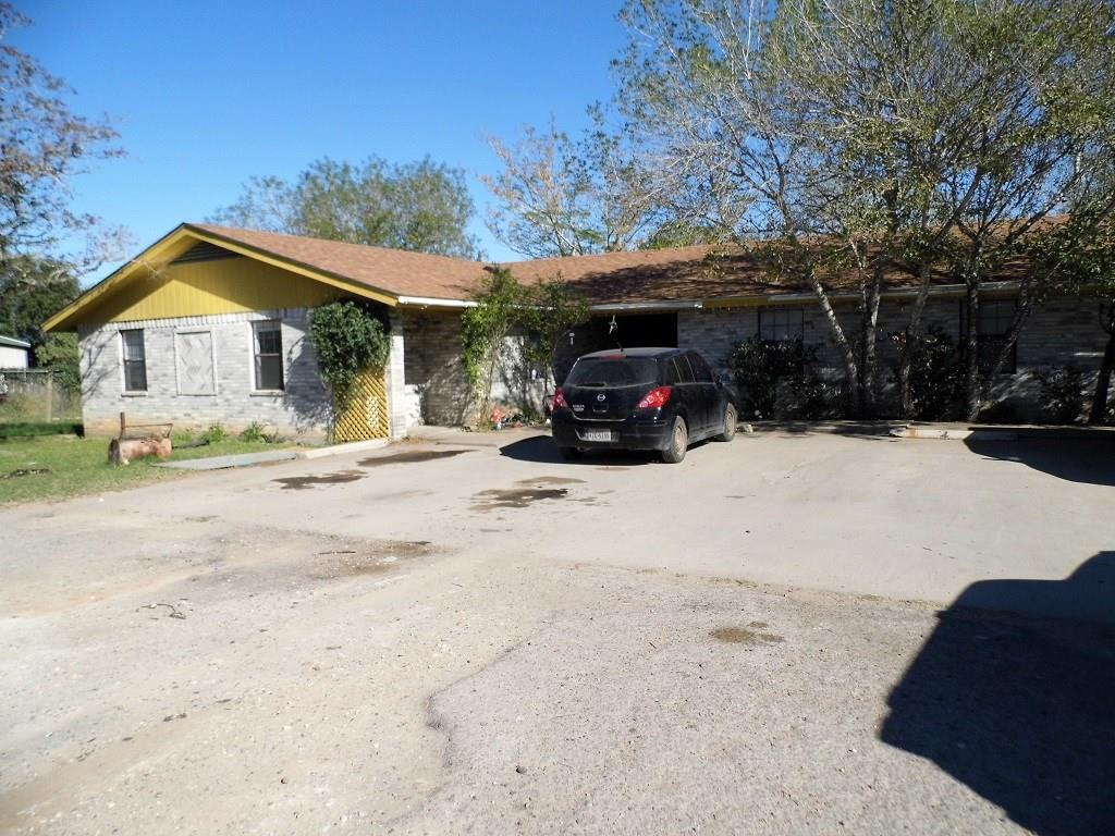 Primary Photo - 502 E Bessie St