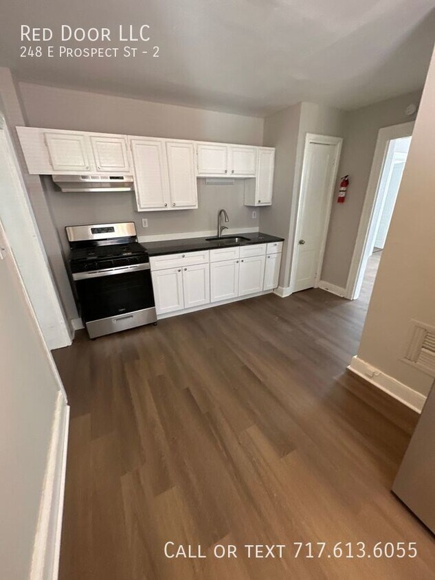 Foto principal - 248 E Prospect St