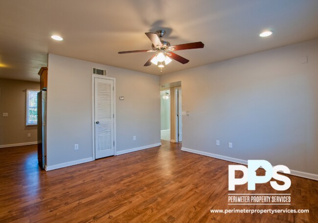 Foto del edificio - 2145 Bolton Rd NW