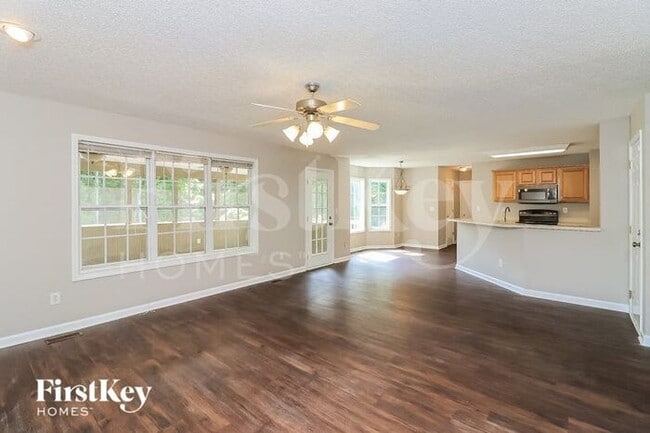 Foto del edificio - 139 Barrington Ct