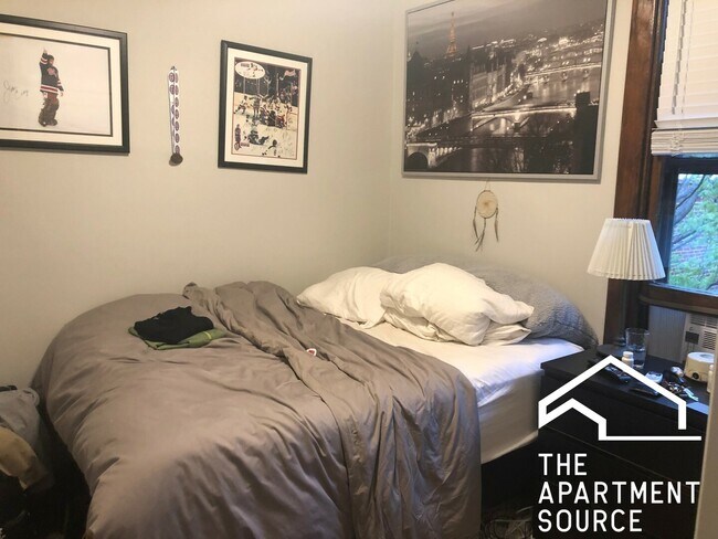 Building Photo - 1010 W Altgeld St