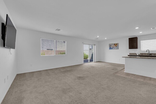 Foto del edificio - Don't miss out on this cozy 3-bedroom, 2-s...