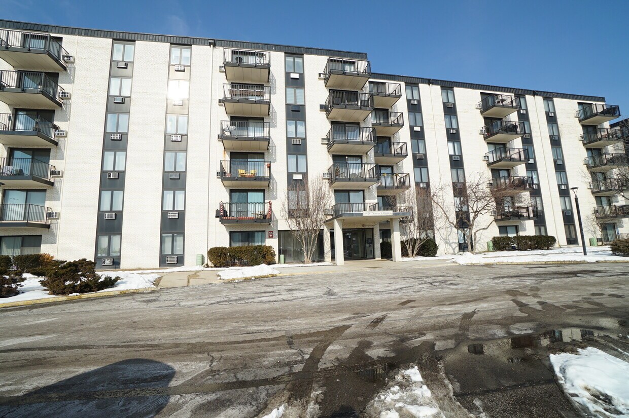 Primary Photo - 9128 W Terrace Dr