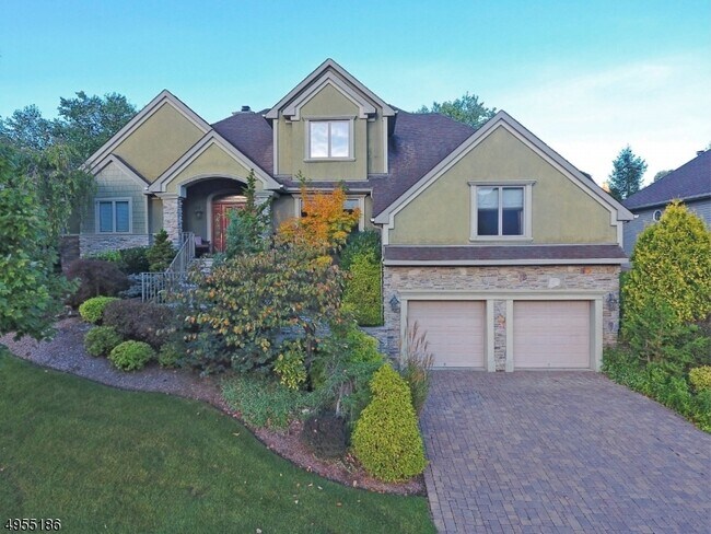Foto del edificio - 17 Cypress Ln