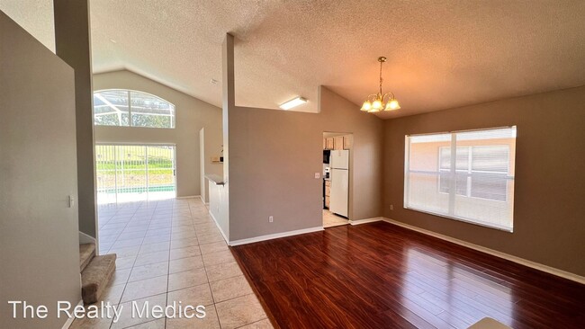 Building Photo - 4 br, 2.5 bath House - 2235 Mallory Cir