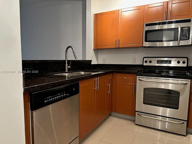 Building Photo - 652 NE 63rd St