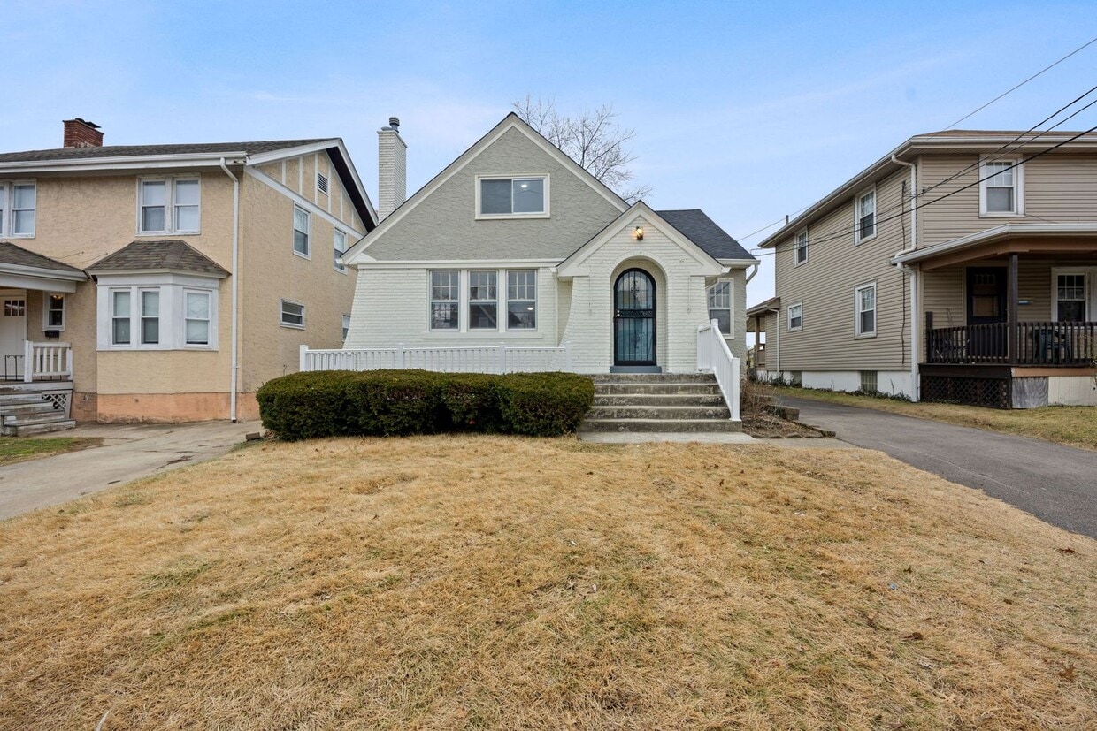 HYDE PARK - Adorable 3+ bed bungalow 2.5 b... - HYDE PARK - Adorable 3+ bed bungalow 2.5 b...