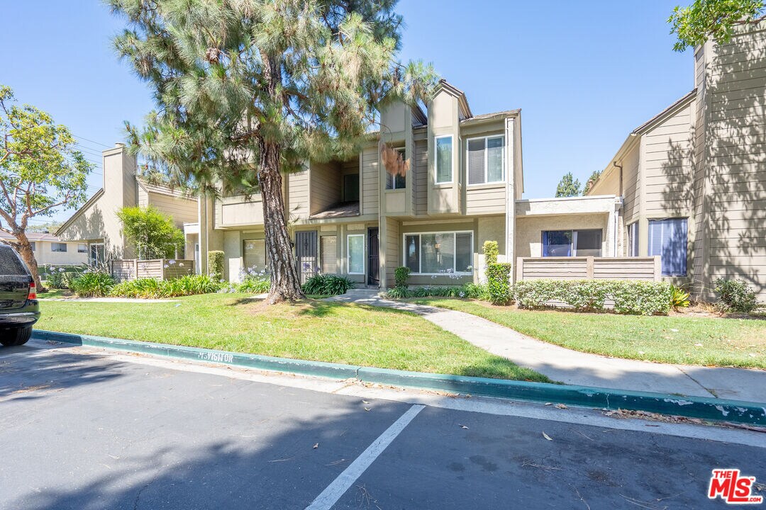 Primary Photo - 16520 POPPYGLEN Ln