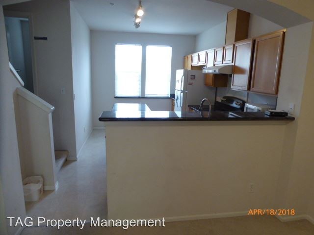 Building Photo - 2 br, 2.5 bath House - 3735 S Holly Park Dr