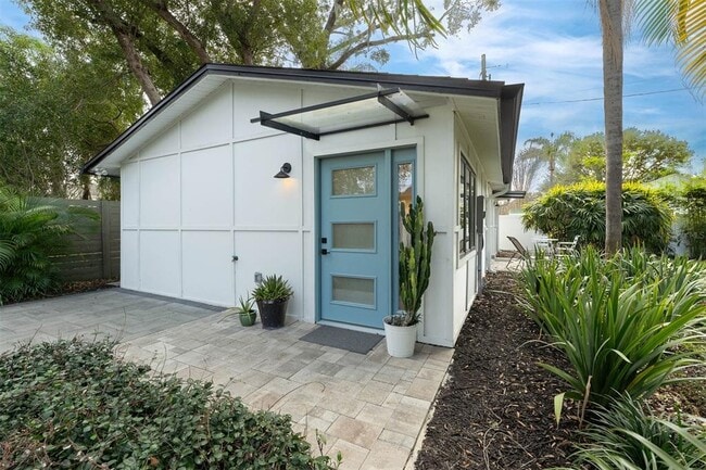 Foto del edificio - 228 E Harding St