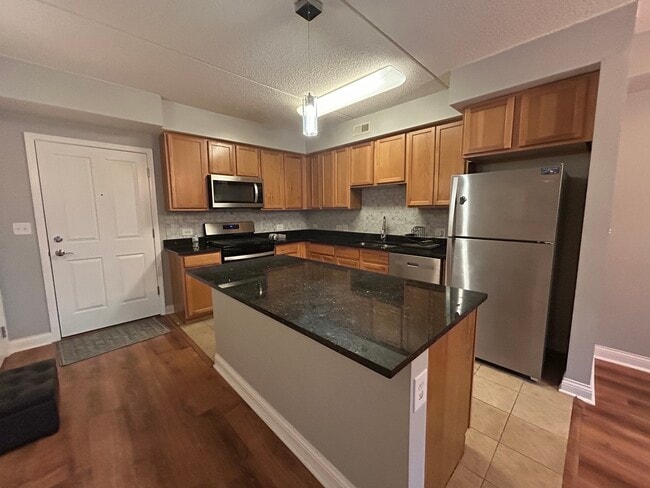 Foto del edificio - 3400 N Old Arlington Heights Rd