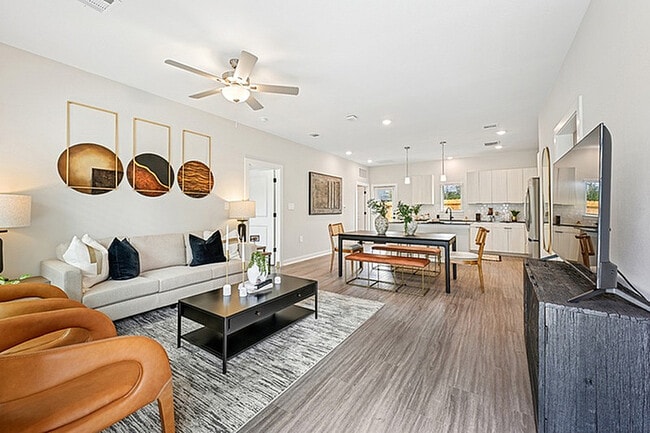 Building Photo - The Everstead at Conroe