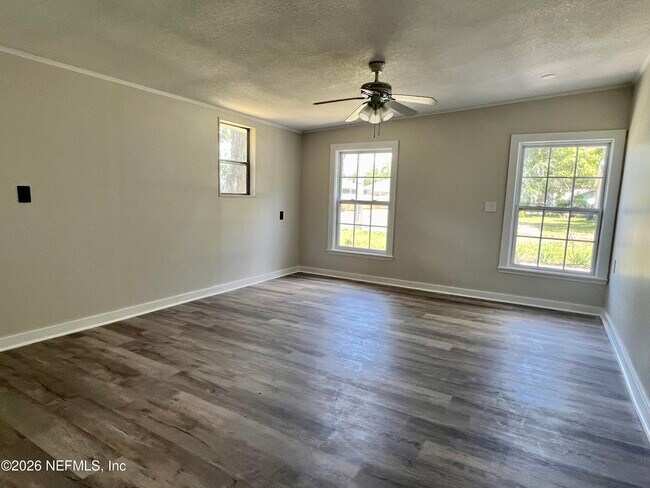 Foto del edificio - 821 Cove St