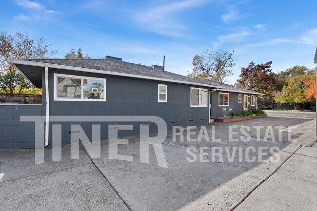 Building Photo - Tahoe Park 2 Bedroom Duplex