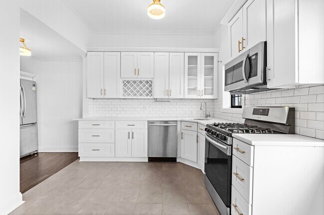 Building Photo - 252 Princeton Ave