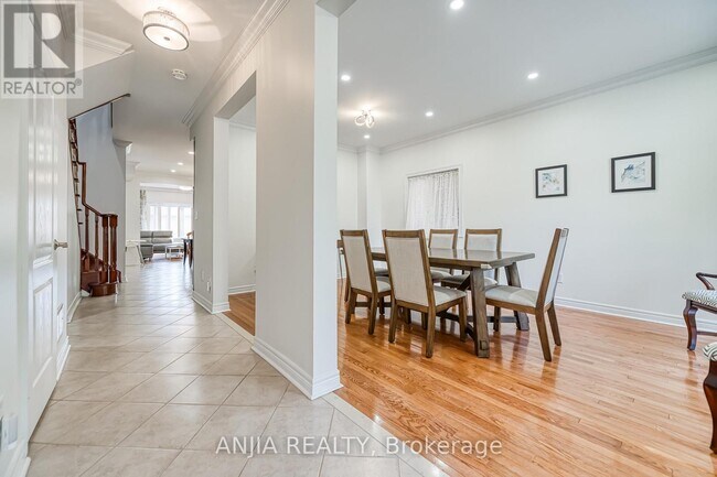 Building Photo - 103 Shady Oaks Ave