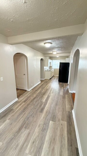 Building Photo - EAST SIDE UPDATED 3 BEDROOM 2 BATH HOME AVAILABLE NOW!