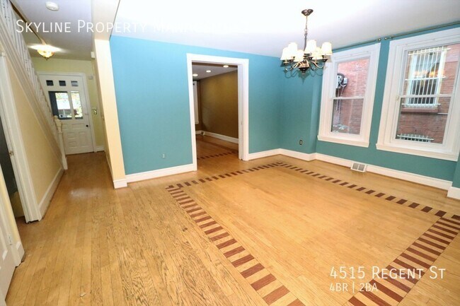 Building Photo - Large 4 Bedroom Home For Rent In Universit...