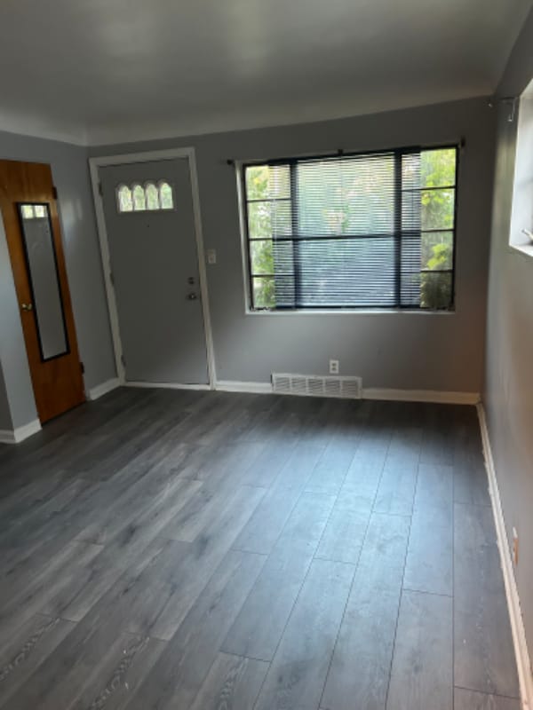 Building Photo - 938 Stocker Ave