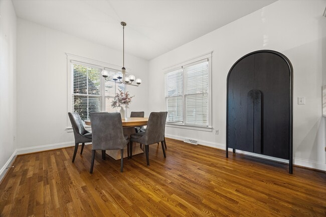 Foto del edificio - 12621 Doster Ave