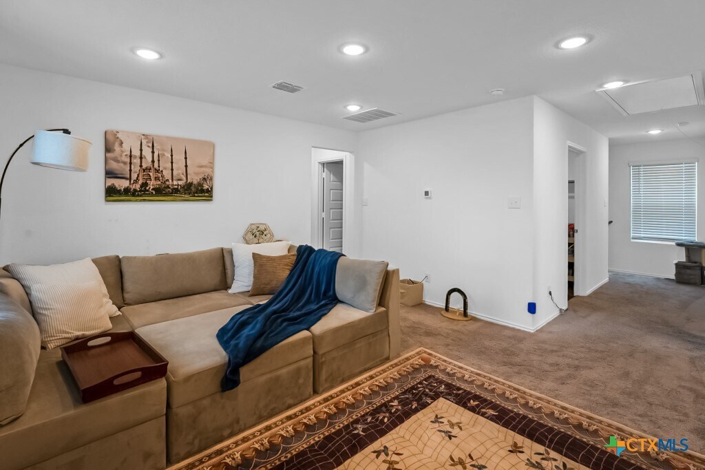 Primary Photo - 5726 Hematite Rim