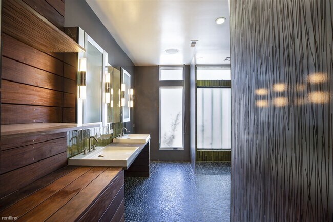 Foto del edificio - 3 br, 3 bath  - 1303 Alabama St