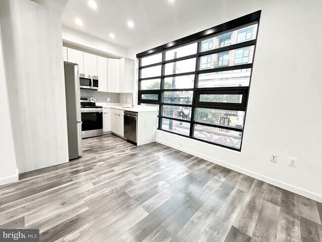 Foto del edificio - 506 H St NE